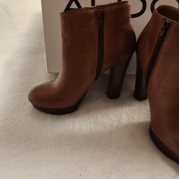 Aldo Brown/Tan Leather Heeled Ankle Boots - NWB - Picture 3 of 6